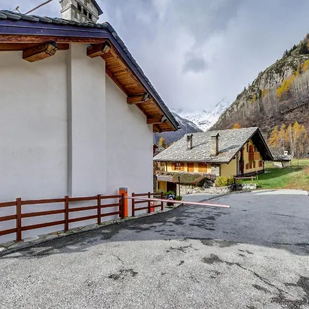 Casa Villair - Posteggio Privato E Wifi * Курмайор